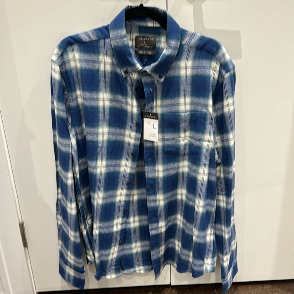 Men’s plaid button down collared shirt size large